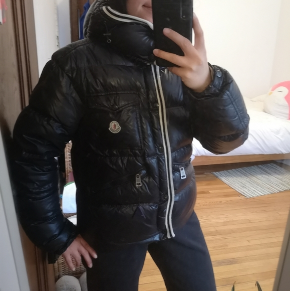 Moncler Puffer Jacket - Picture 2 of 3